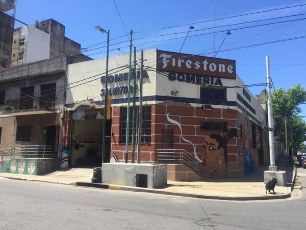  Lote de Terreno con Local en La Boca